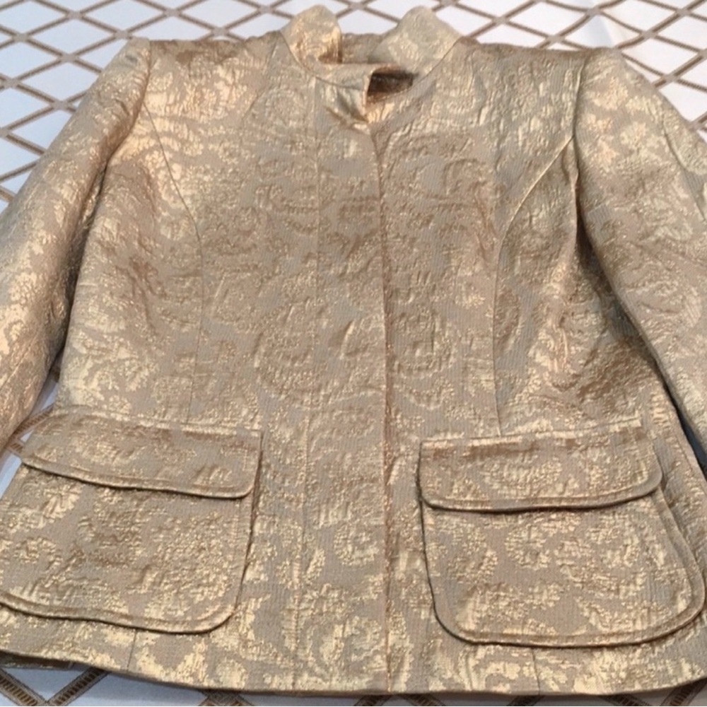 Vintage Arden B Metallic Gold Brocade Blazer size medium.